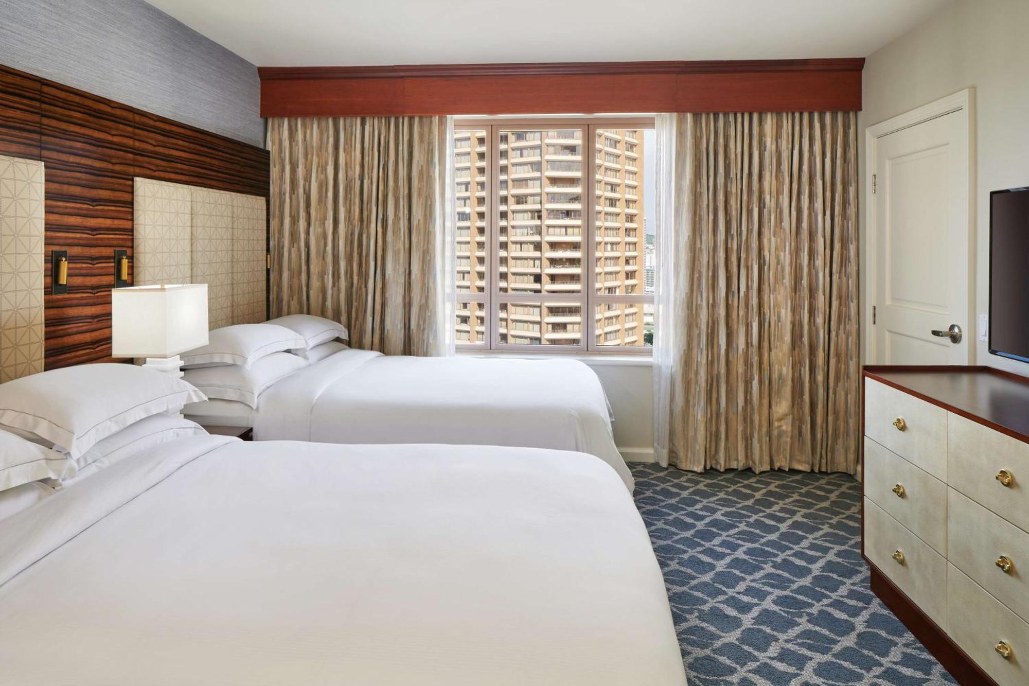 One Bedroom Double Suite Partial Ocean View Non-Smoking