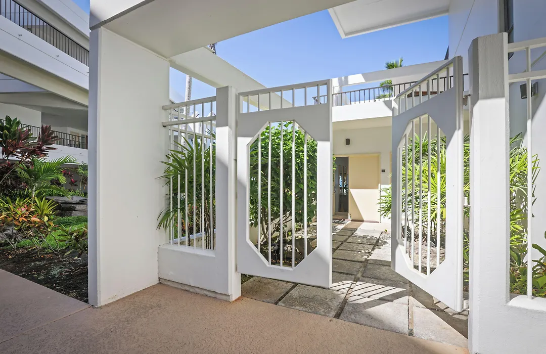 Royal Sea Cliff Kona By Outrigger-1