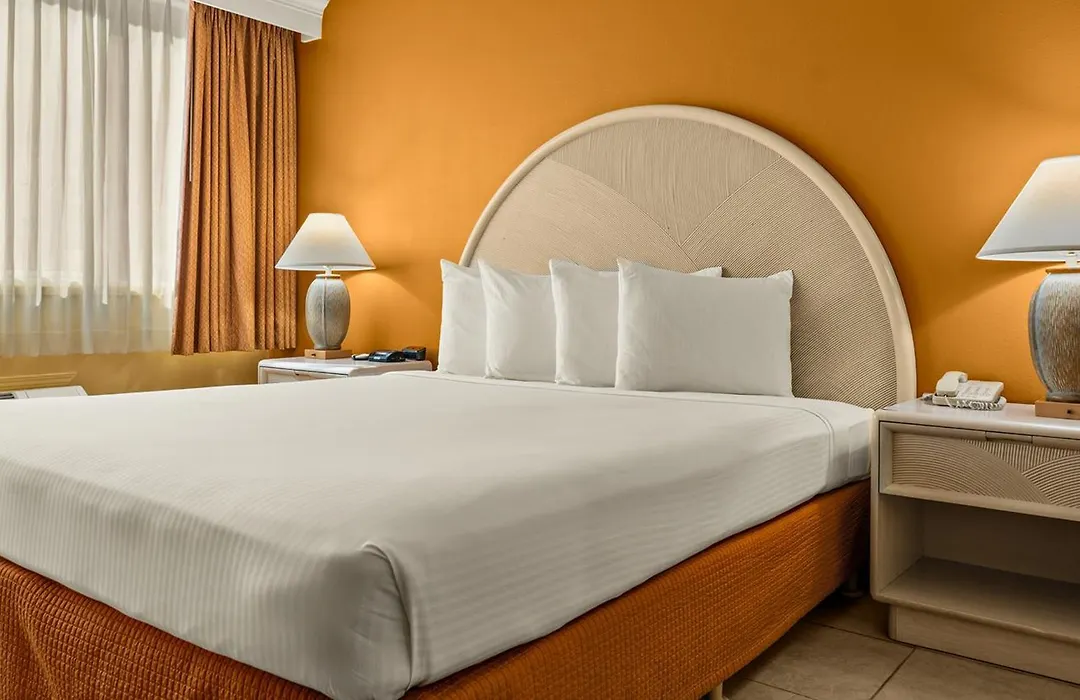 Airport Honolulu Hotel, Trademark Collection By Wyndham-1