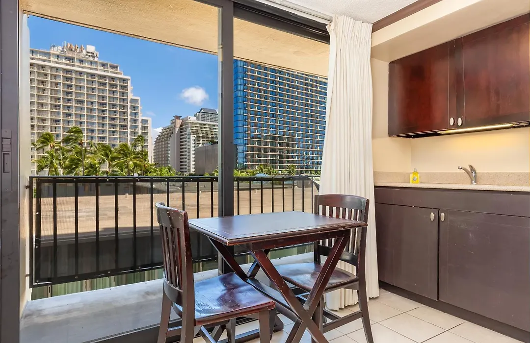 Castle Bamboo Waikiki Hotel-1